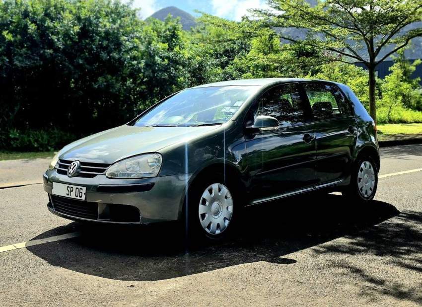 VOLKSWAGEN GOLF 5 2006 - 1 - Compact cars  on Aster Vender