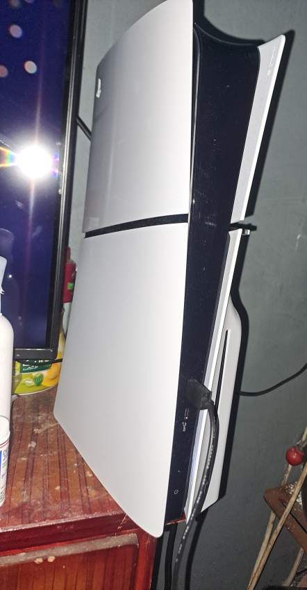 PlayStation 5 avec Manette original - 1 - Other Indoor Sports & Games  on Aster Vender