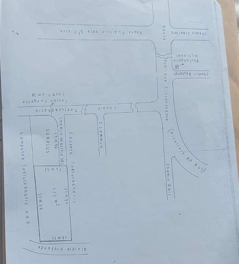 Terrain 112 toises à St Pierre . Rs 3.2 M - 0 - Land  on Aster Vender