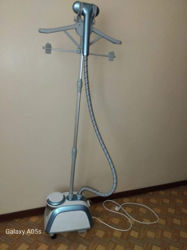 Vend Defroisseur en bon état - 1 - All household appliances  on Aster Vender