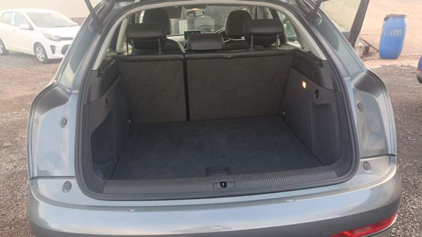 Audi Q3 Quattro Crossover SUV (2013) - 3 - SUV Cars  on Aster Vender