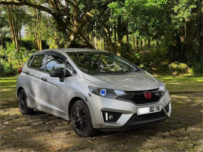 Honda Fit DZ16 - 1 - Family Cars  on Aster Vender