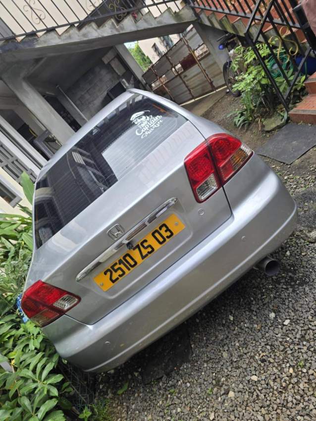 Honda Civic ES8 2003 - 2 - Family Cars  on Aster Vender