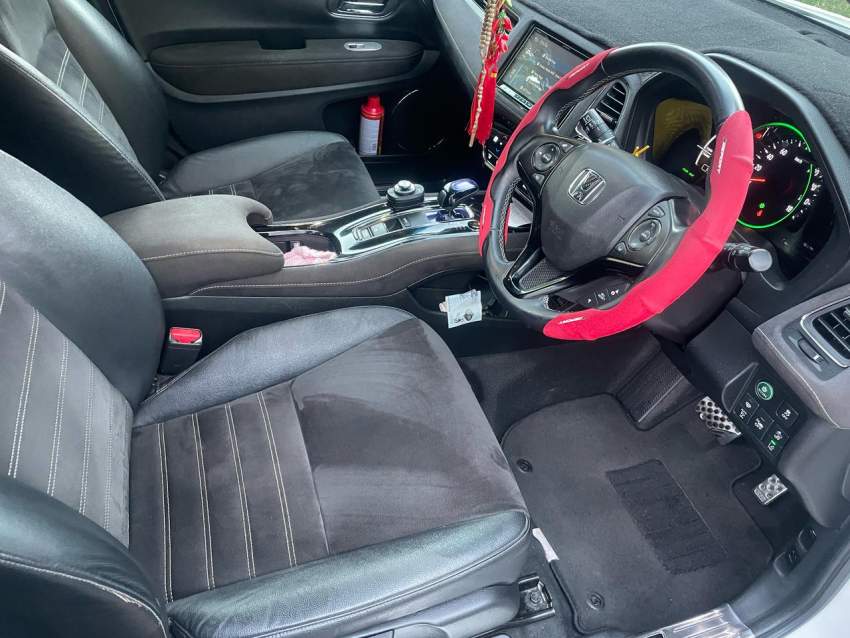 2016 Honda Vezel RS – Hybrid Full Option - 5 - SUV Cars  on Aster Vender