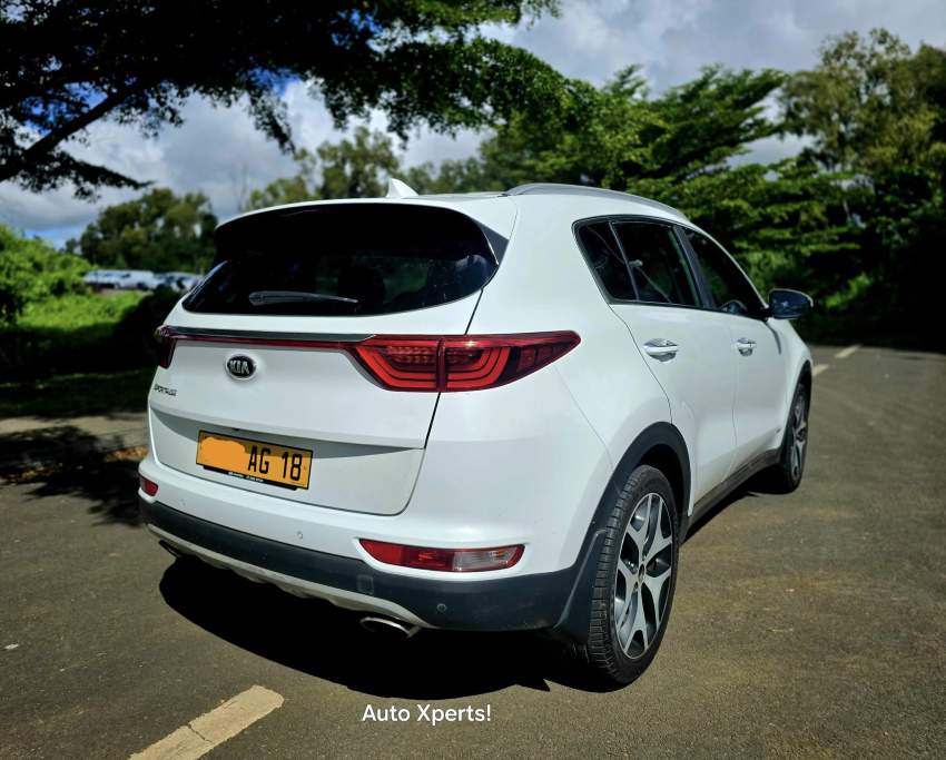 KIA SPORTAGE GT-LINE AWD 2018 - 2 - SUV Cars  on Aster Vender