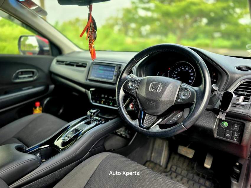 HONDA VEZEL HYBRID FACELIFT 2018 - 8 - Family Cars  on Aster Vender