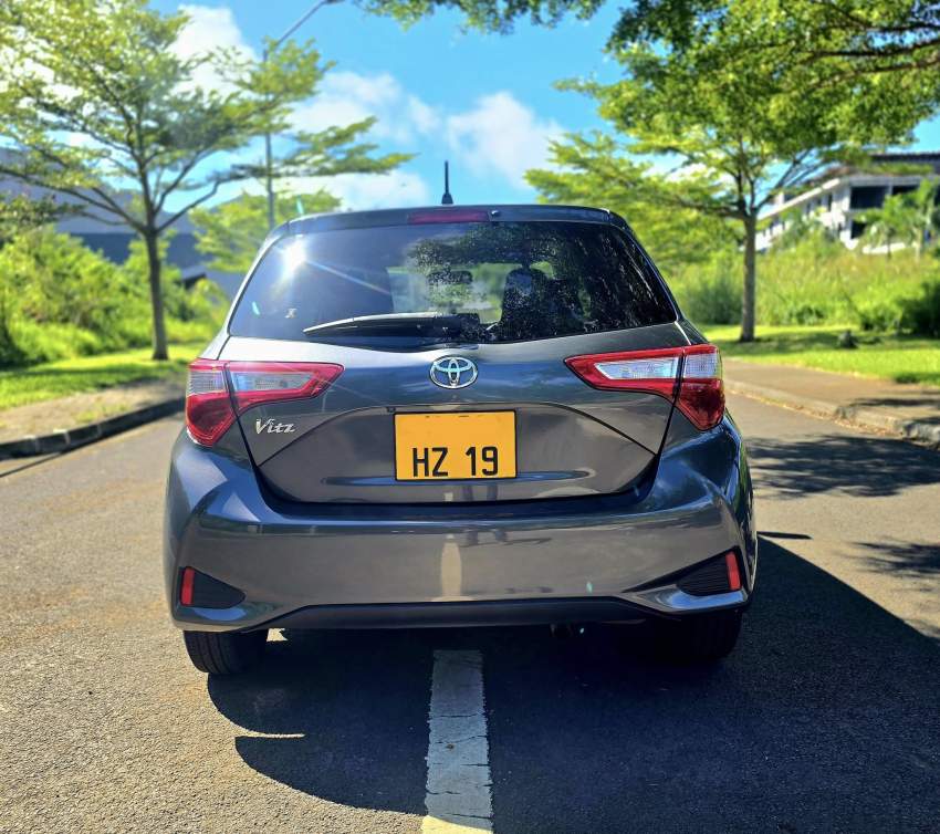 TOYOTA VITZ 2019 - 4 - Compact cars  on Aster Vender