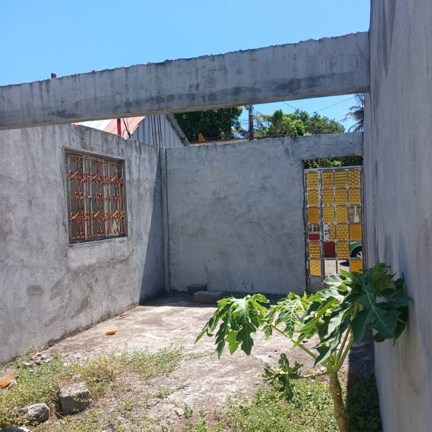 House for sale - 1 - House  on Aster Vender