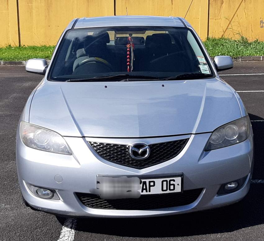 Mazda 3 car manual transmission - 2 - Compact cars  on Aster Vender