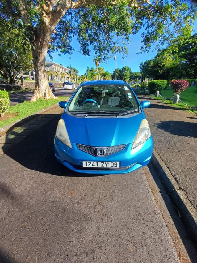 Honda Fit 09 - 3 - Family Cars  on Aster Vender