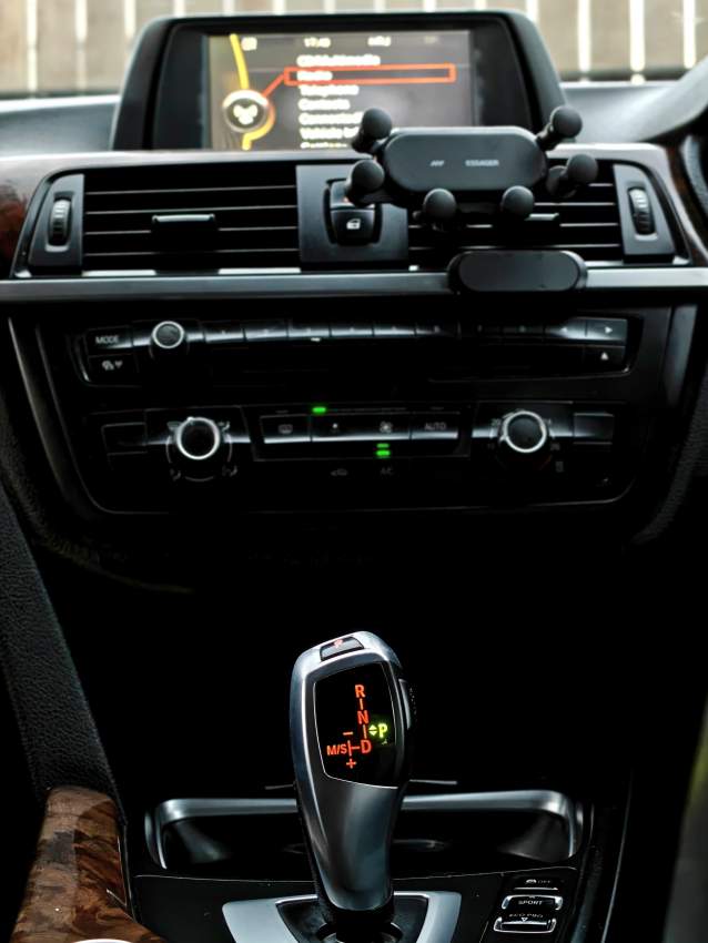 BMW F30 316i Luxury Line – 2014 - 5 - Luxury Cars  on Aster Vender