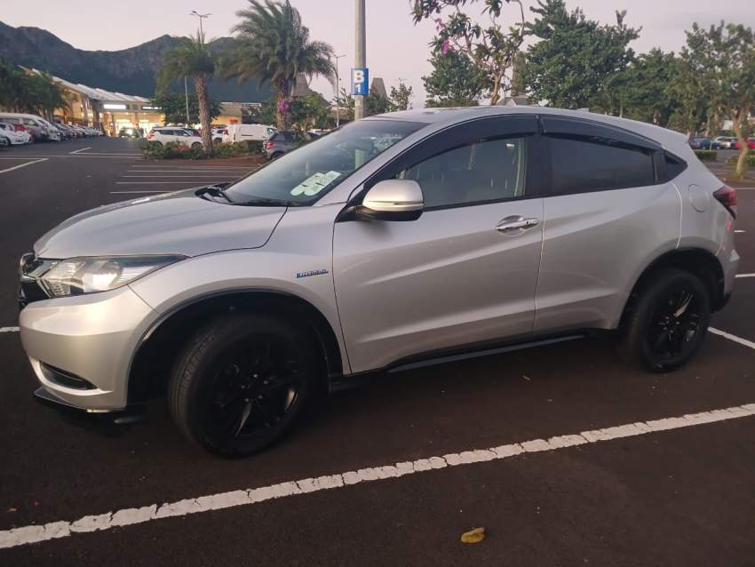 Honda Vezel 2015 Hybrid for Sale (Pre-Budget Price) - 1 - SUV Cars  on Aster Vender