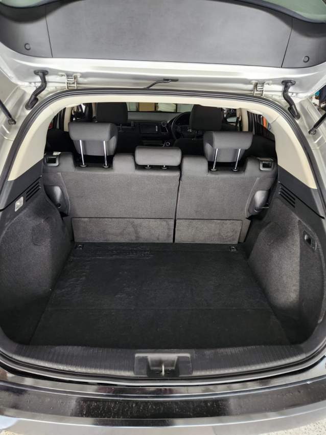 Honda Vezel 2015 Hybrid for Sale (Pre-Budget Price) - 5 - SUV Cars  on Aster Vender