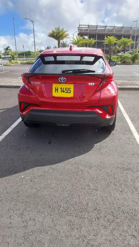 Toyota C-HR Grade G (2020) - 3 - SUV Cars  on Aster Vender