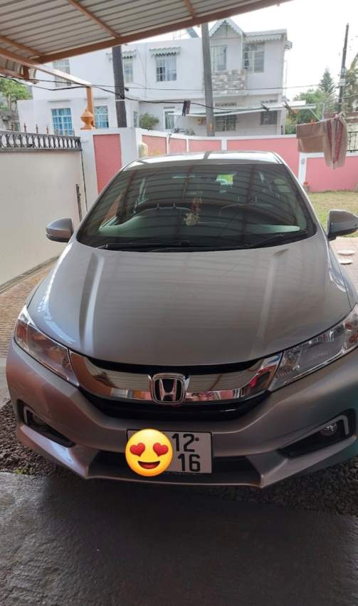 Honda Grace - 2 - Family Cars  on Aster Vender