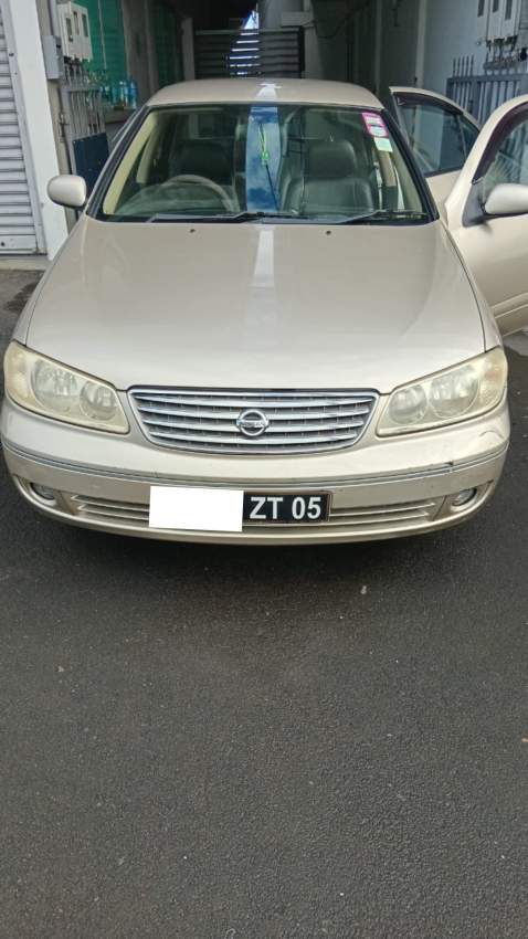 Nissan 17 - 4 - Compact cars  on Aster Vender