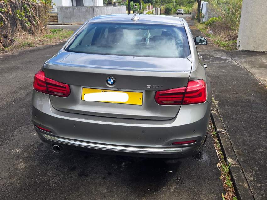 BMW 318i F30 – 2016 luxury - 5 - Family Cars  on Aster Vender