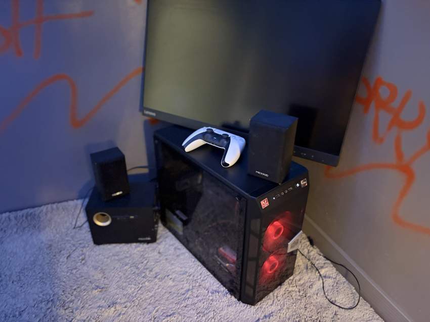 Gaming pc set up - 2 - PlayStation 4 Games  on Aster Vender