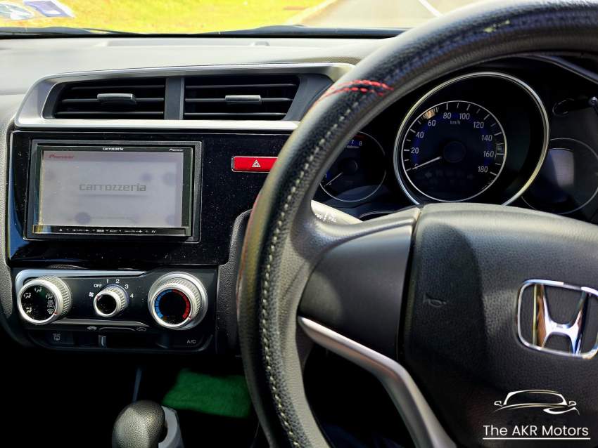 Honda Fit - 9 - Compact cars  on Aster Vender