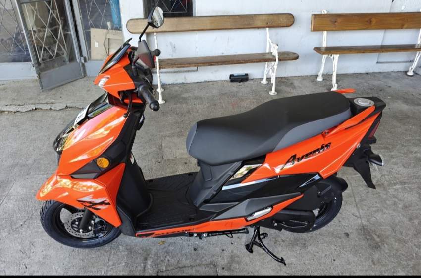 Suzuki Avenis serie AL - 2 - Scooters (above 50cc)  on Aster Vender