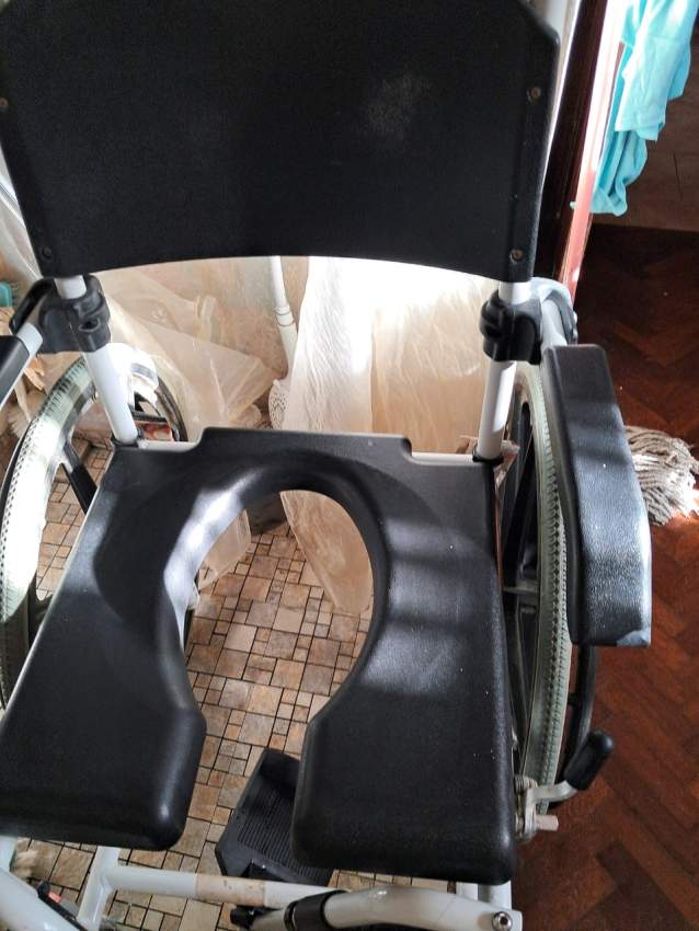 Wheelchair with 4 features - 3 - Wheelchair  on Aster Vender