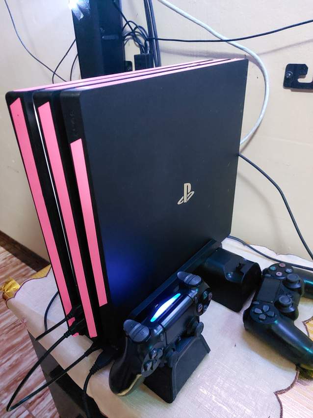 Ps4 pro 1 TB - 0 - PlayStation 4 (PS4)  on Aster Vender