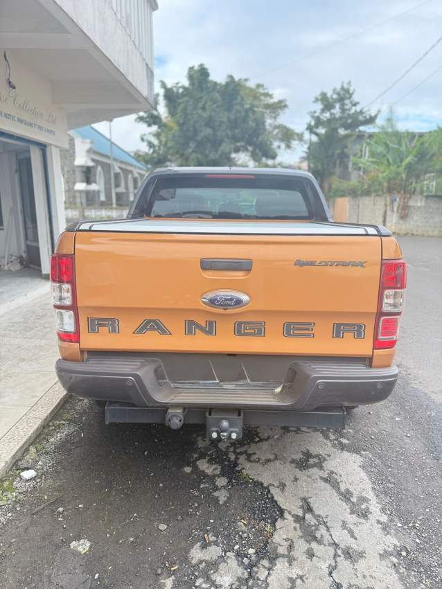 Ford Wildtrak 2022 - 2 - Pickup trucks (4x4 & 4x2)  on Aster Vender