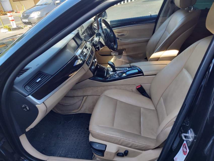 BMW 520i (2012) - 5 - Luxury Cars  on Aster Vender
