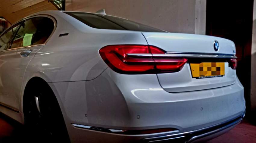 Bmw Year 2018 - 3 - Luxury Cars  on Aster Vender