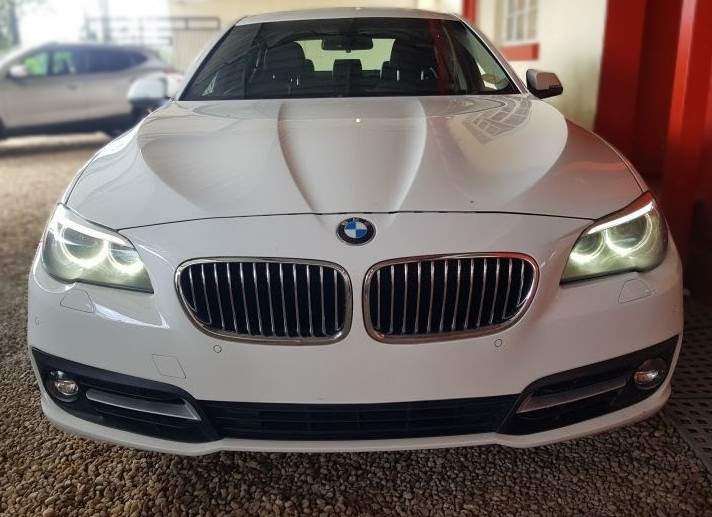 Bmw 528i (F10) 2010 - 2 - Luxury Cars  on Aster Vender