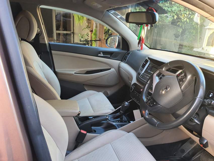 Hyundai Tucson 2017 - 4 - SUV Cars  on Aster Vender