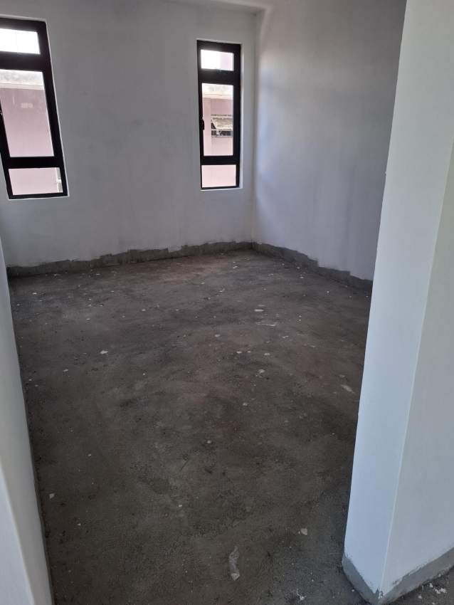 House for Sale at Riviere Du Rempart on 10 Perche Terrain - 4 - House  on Aster Vender