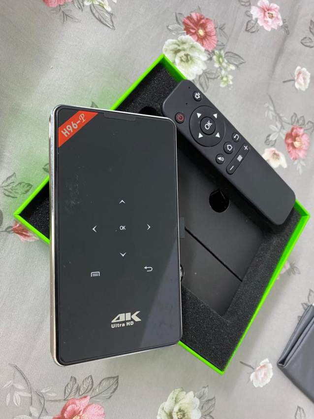 Smart Projector - 0 - Others  on Aster Vender