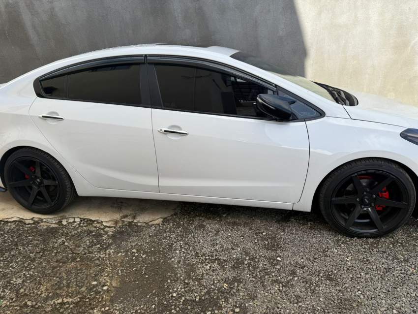 Kia Cerato - Pearl White (Aug 2016) - 2 - Family Cars  on Aster Vender