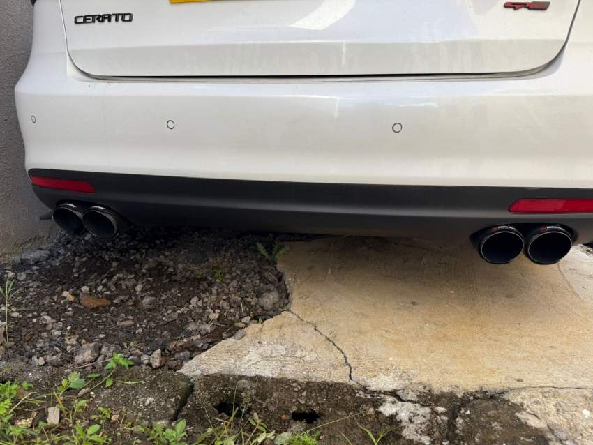 Kia Cerato - Pearl White (Aug 2016) - 3 - Family Cars  on Aster Vender