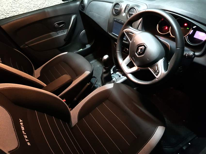 Renault Sandero 2018 on Aster Vender