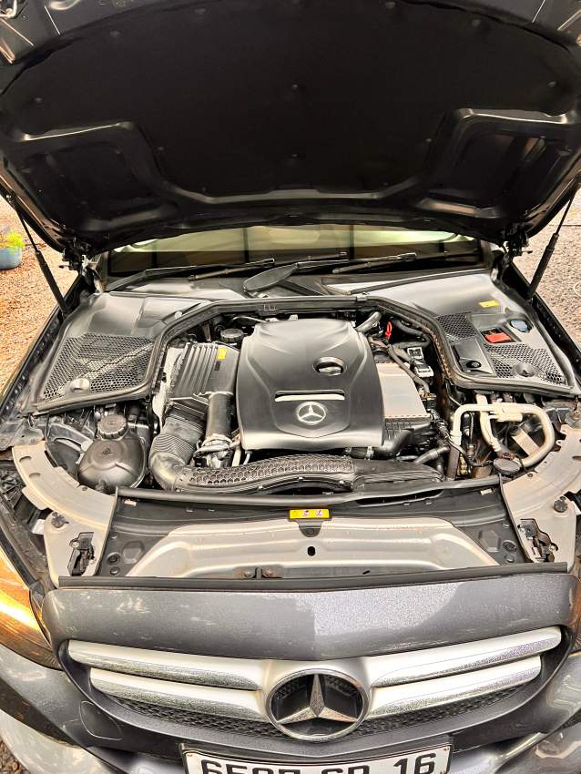 Mercedes-Benz C180 (2016) - 2 - Luxury Cars  on Aster Vender