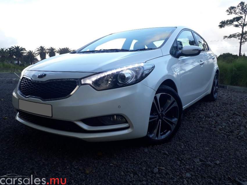 2014 Kia Cerato 1.6 EX - 2 - Luxury Cars  on Aster Vender