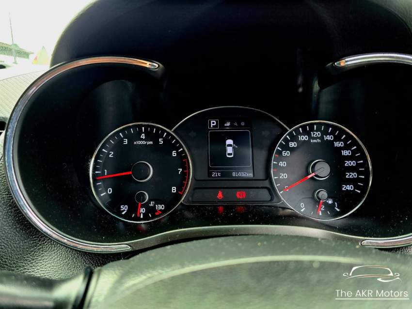 2016 KIA Cerato Forte K3 - 8 - Family Cars  on Aster Vender