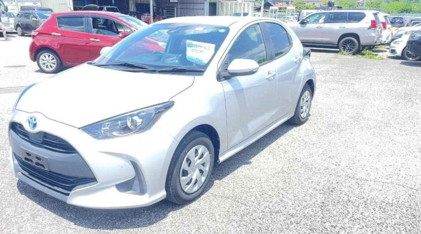 Toyota Yaris X Hybrid 2021 - 2 - Compact cars  on Aster Vender