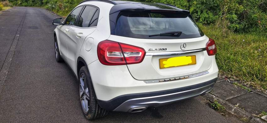 2016 Mercedes-Benz GLA 200 - 3 - Family Cars  on Aster Vender