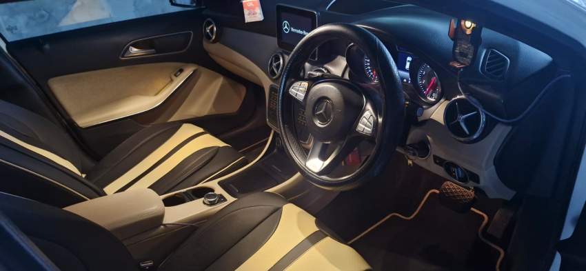 2016 Mercedes-Benz GLA 200 - 5 - Family Cars  on Aster Vender