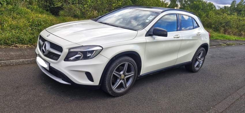 2016 Mercedes-Benz GLA 200 - 2 - Family Cars  on Aster Vender