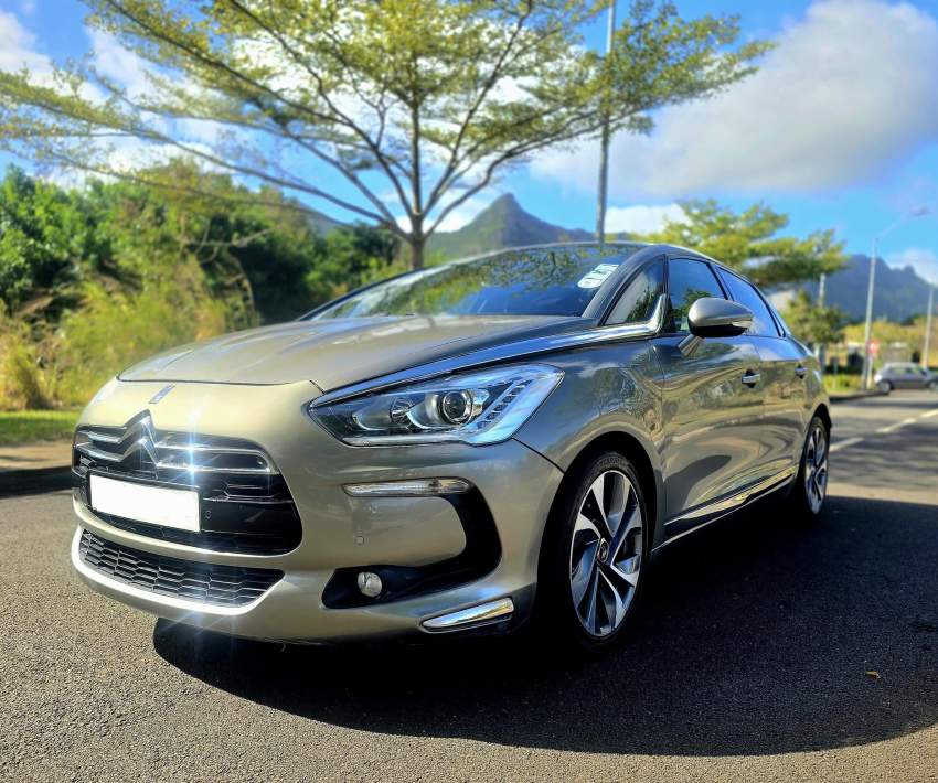 CITROEN DS 5  2014 - 2 - Family Cars  on Aster Vender