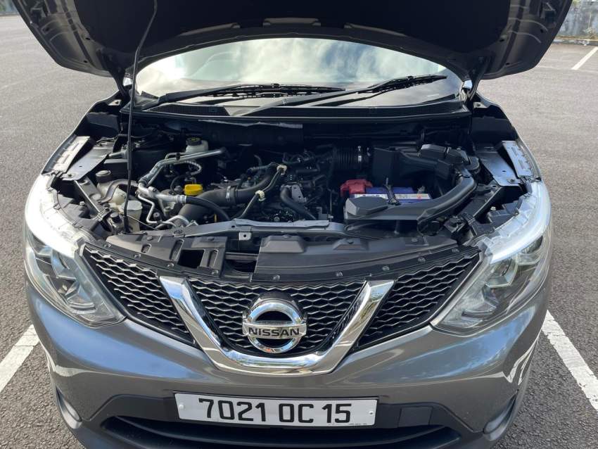 Nissan Qashqai - 8 - SUV Cars  on Aster Vender