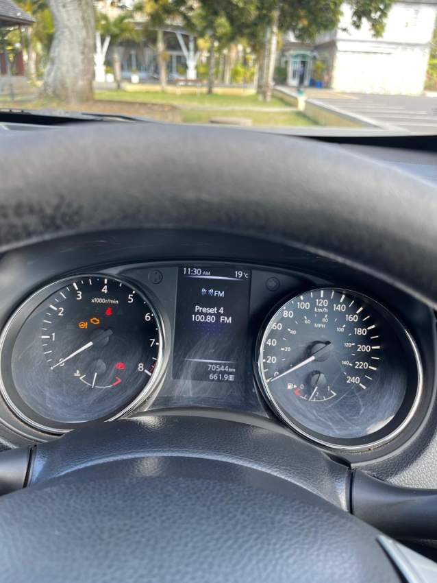 Nissan Qashqai - 7 - SUV Cars  on Aster Vender