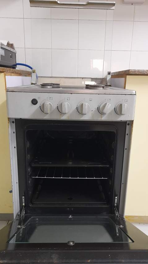 Four / Standing oven à Q.Bornes - 1 - Kitchen appliances  on Aster Vender