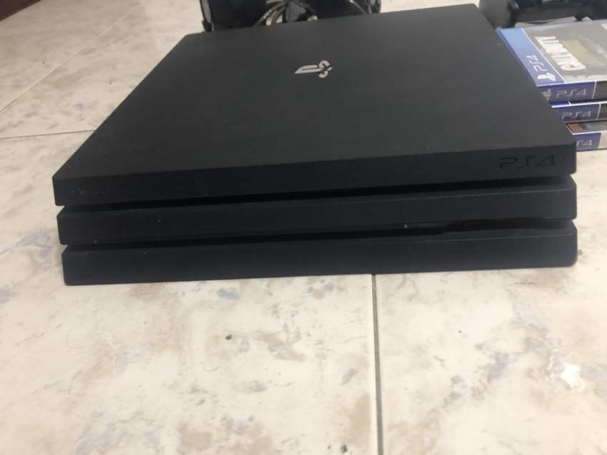 Ps4 pro 1tb - 3 - PlayStation 4 (PS4)  on Aster Vender