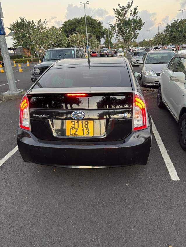 Toyota Prius 2013 – Hybrid - 3 - Family Cars  on Aster Vender
