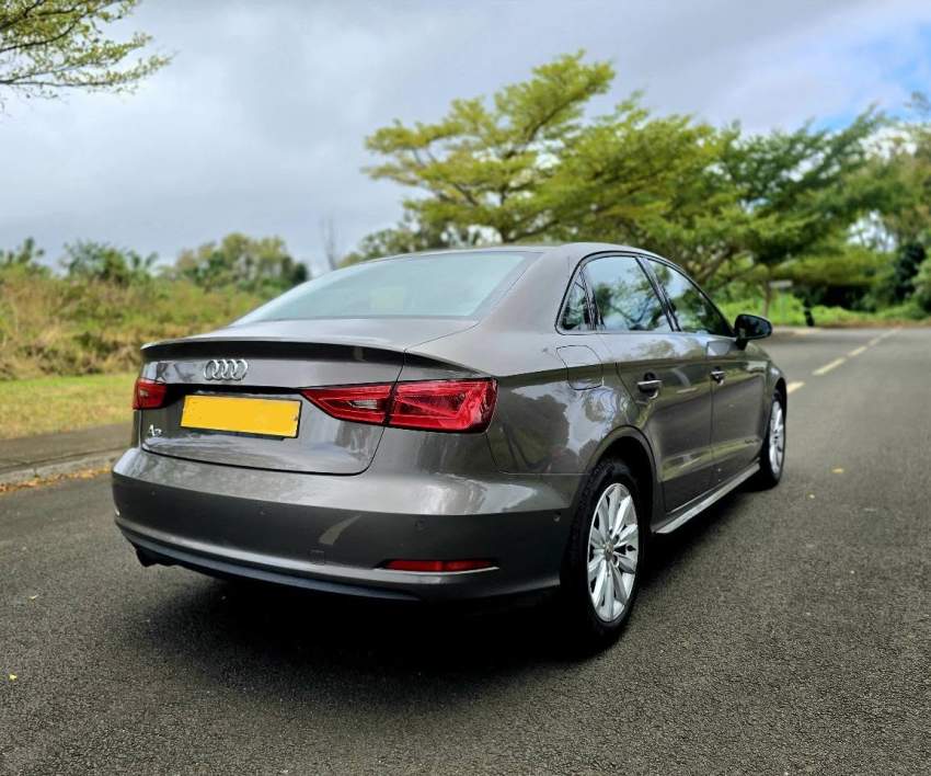 AUDI A3 1.2 TFSI 2015 - 3 - Luxury Cars  on Aster Vender